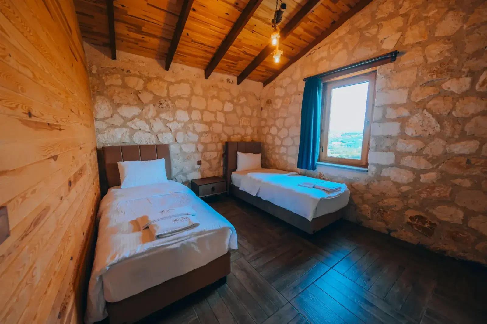 Kastilya Otel: Taş ev iki yataklı oda