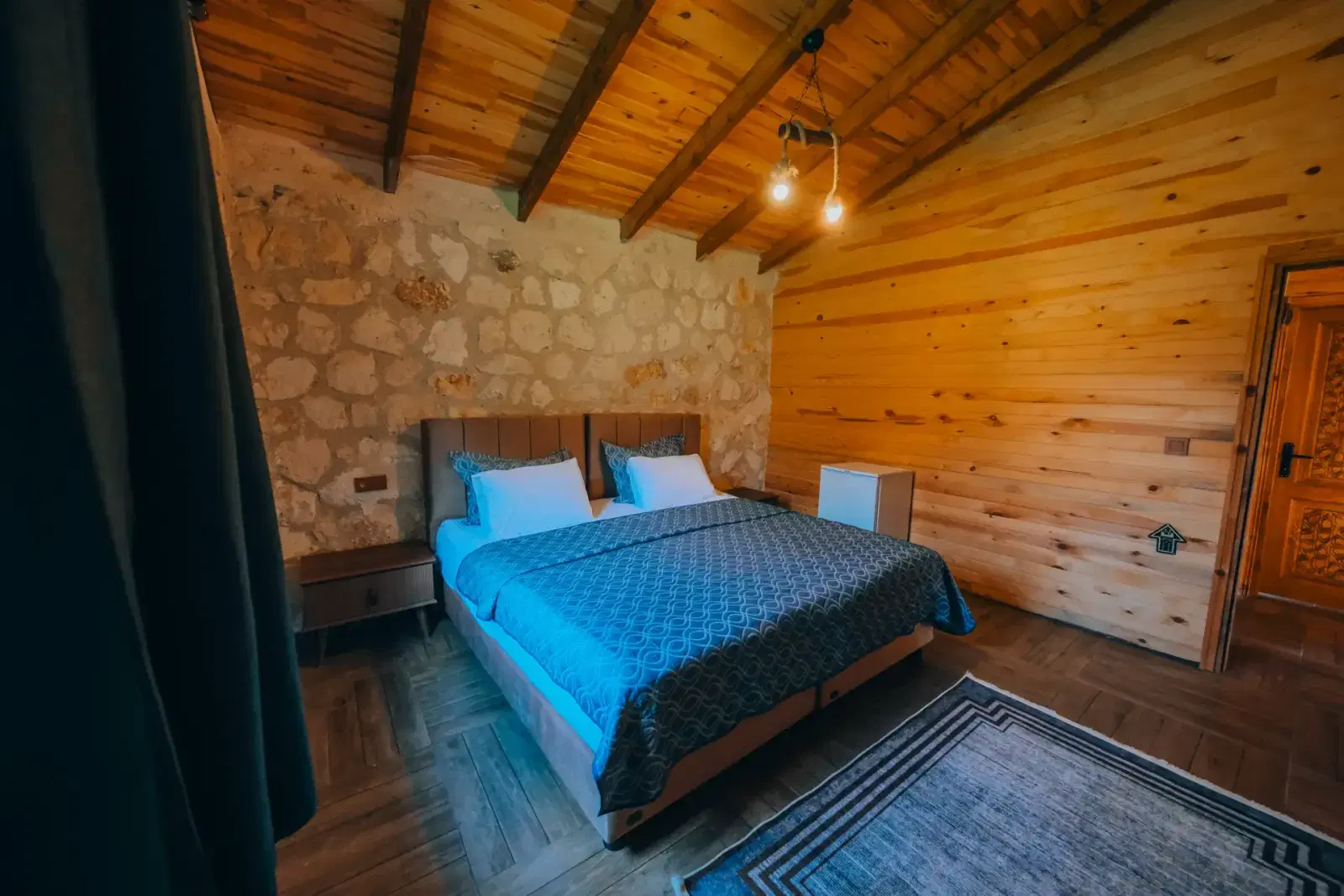 Kastilya Otel: Taş ev yatak odası